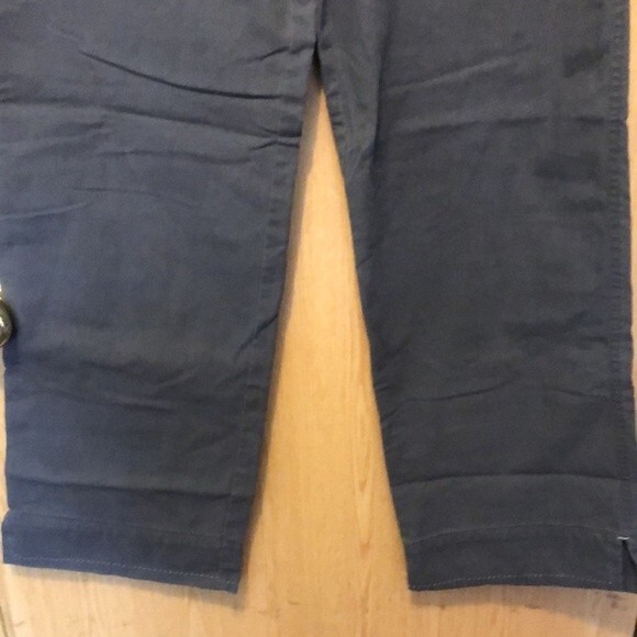 Horny toad grey khakis size 8 - Picture 4 of 11
